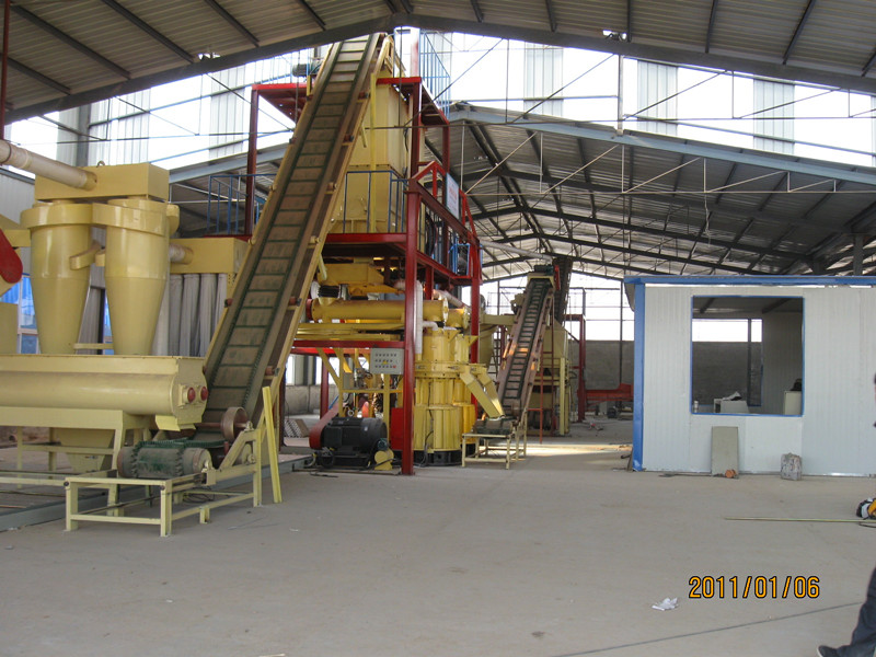 Biomass pellet machine